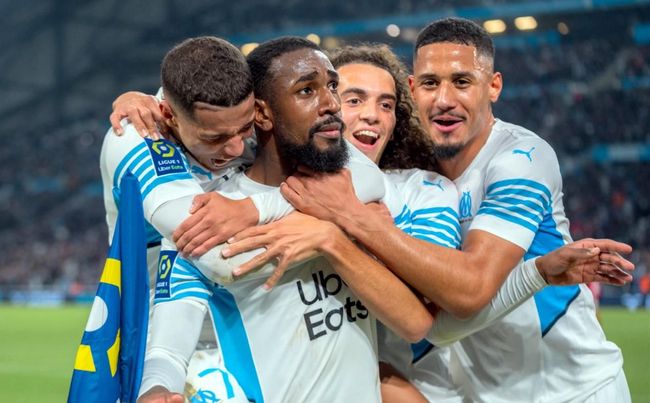 广东男篮33分大胜晋级八强，徐杰23+6胡明轩复出10+3，王洪泽9分（广东男篮33分大捷挺进八强：徐杰23+6，胡明轩复出10+3，王洪泽9分）