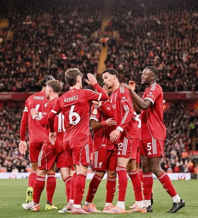 记者：孔蒂想回尤文，已经与基耶利尼进行初步接触（记者称孔蒂盼重返尤文，已与基耶利尼初步沟通）