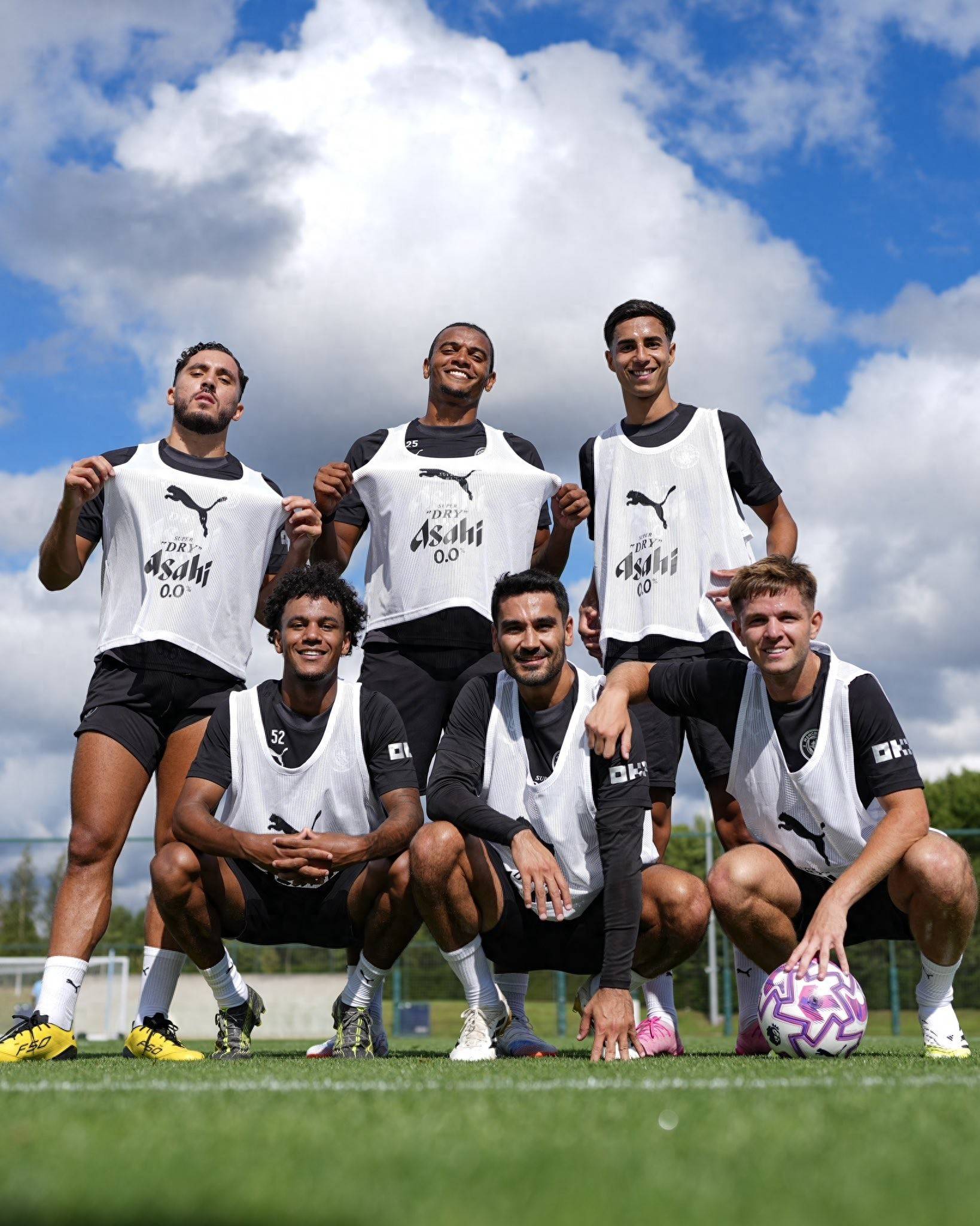 说了啥？卢克曼在被换下时与主教练尤里奇发生口角冲突（被换下不满，卢克曼与主帅尤里奇场边爆发口角）