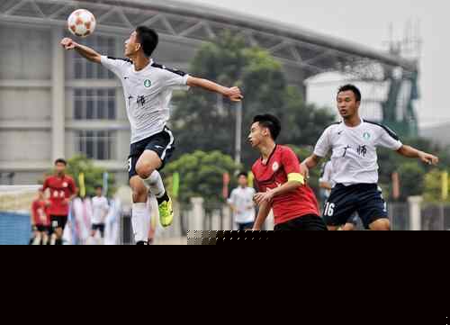 如何提升足球场上的无球跑动？（如何增强足球场上的无球跑动能力？）