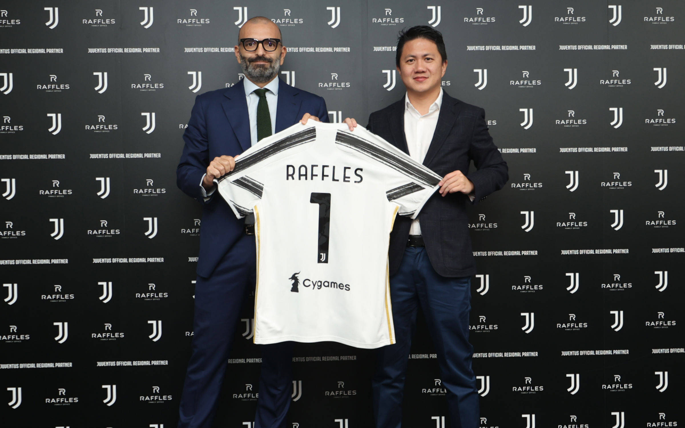 跟队：乌尔赖希预计赛季结束后退役，将留在拜仁俱乐部任职（队记：乌尔赖希或于赛季末挂靴，未来将留在拜仁任职）