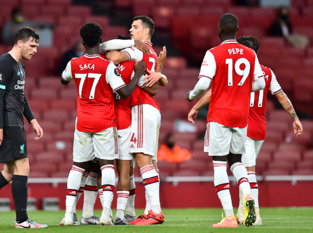 德比战投掷物品，西足协处罚塞维利亚部分看台关闭3场+罚款（德比扔物事件：西足协罚塞维利亚部分看台关闭3场并处以罚款）