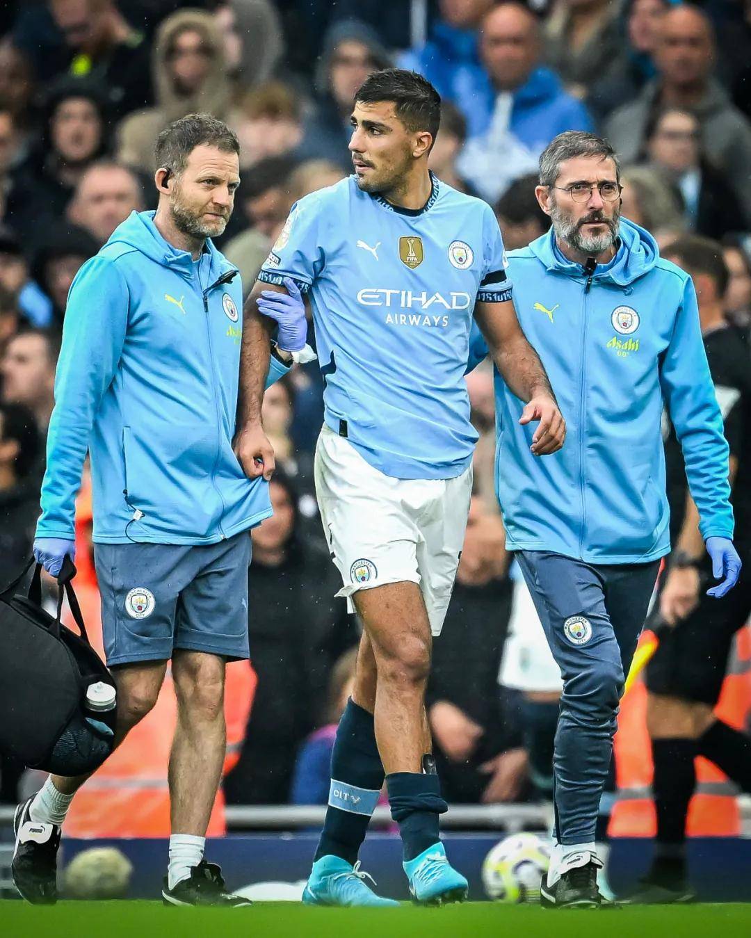 萨内蒂谈何塞普车祸事件：意外总是难免的，我们都会支持他（萨内蒂谈何塞普车祸：意外在所难免，大家都会支持他）