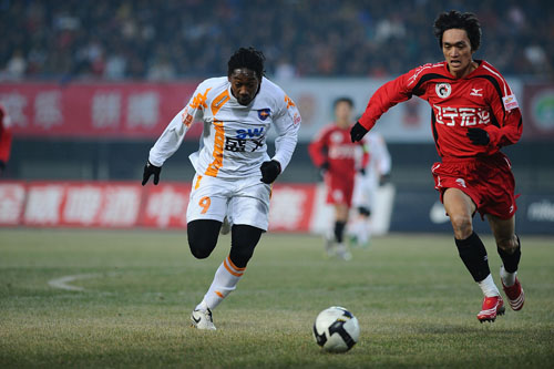 足球曝足坛巨星可能无缘世界杯，伤病加重（曝足坛巨星伤情恶化，或将无缘世界杯）