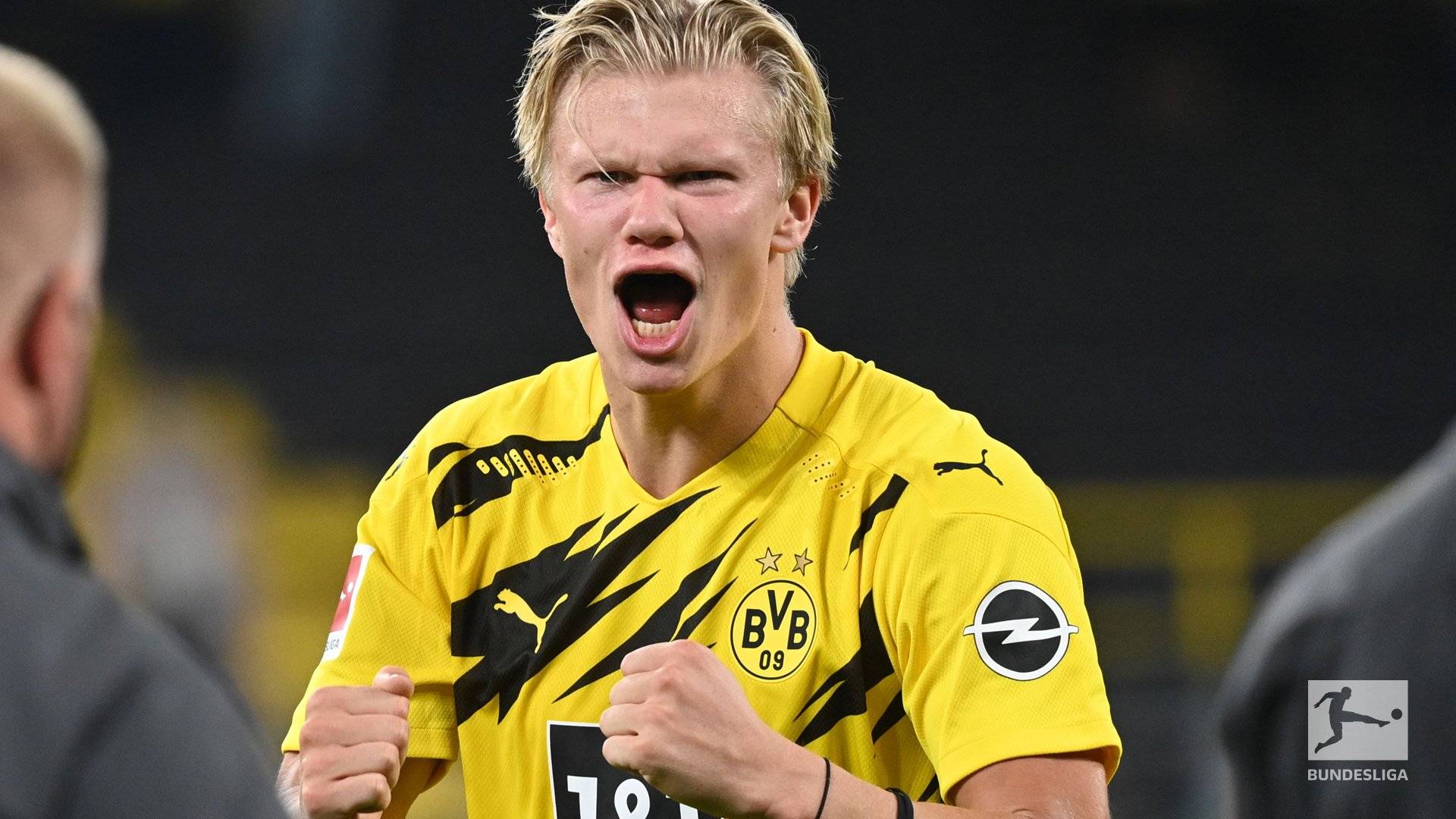 34天只赢1场！阿隆索致敬滕哈赫：都怪裁判，我们走在正确的路上（34天仅一胜！阿隆索致敬滕哈赫：责任在裁判，方向没错）