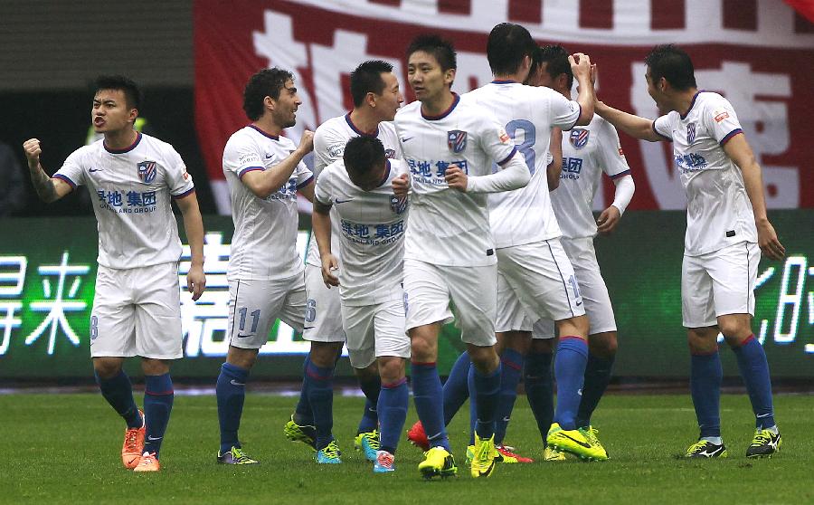 青训教练：由于体能和场上冲击力太出色，于帕还踢过前锋（青训教练透露：体能与冲击力突出，于帕曾客串前锋）