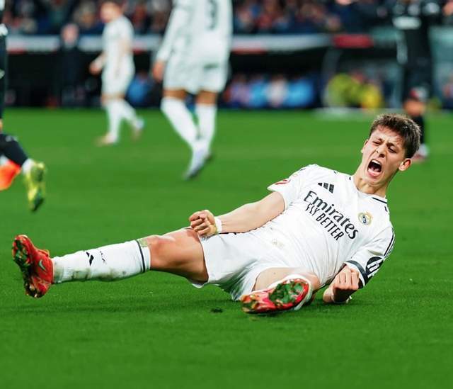 布斯克茨退役，10年世界杯冠军西班牙仅剩5人仍在踢球（布斯克茨挂靴，2010西班牙冠军队仅剩5名现役球员）